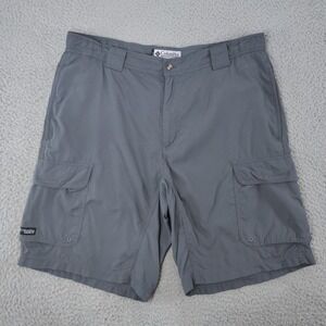 Vintage Columbia Shorts Mens M Gray GRT Omni Dry Cargo Pockets Packable Trekking
